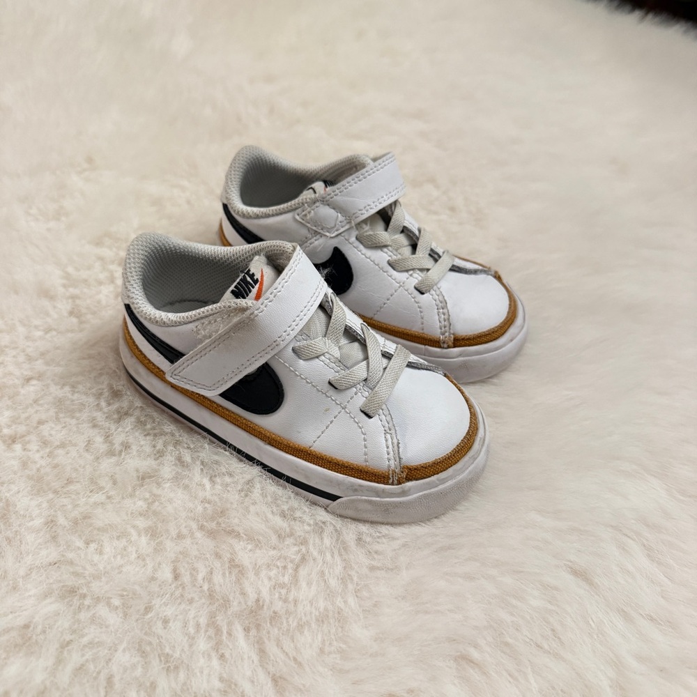 Nike toddler court Nikes